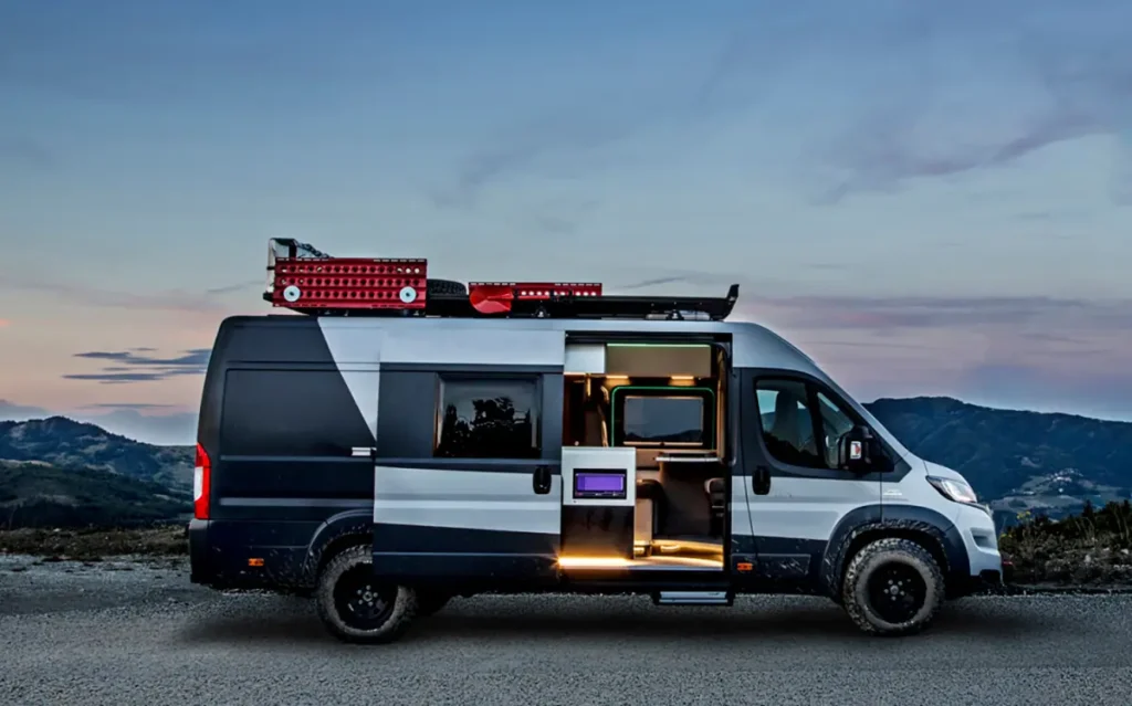 furgonetas camper fotografía en el monte